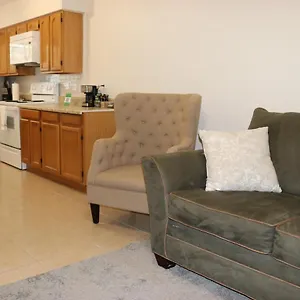  Apartment Hidden Emerald-apartment With Kitchen And Laundry